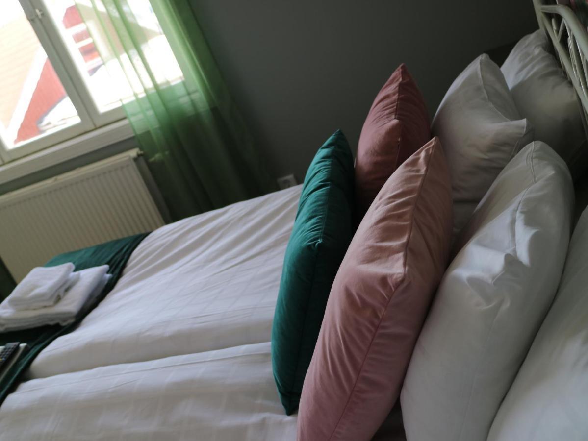 Lustigsgarden Boutique Hotel Реттвік Екстер'єр фото